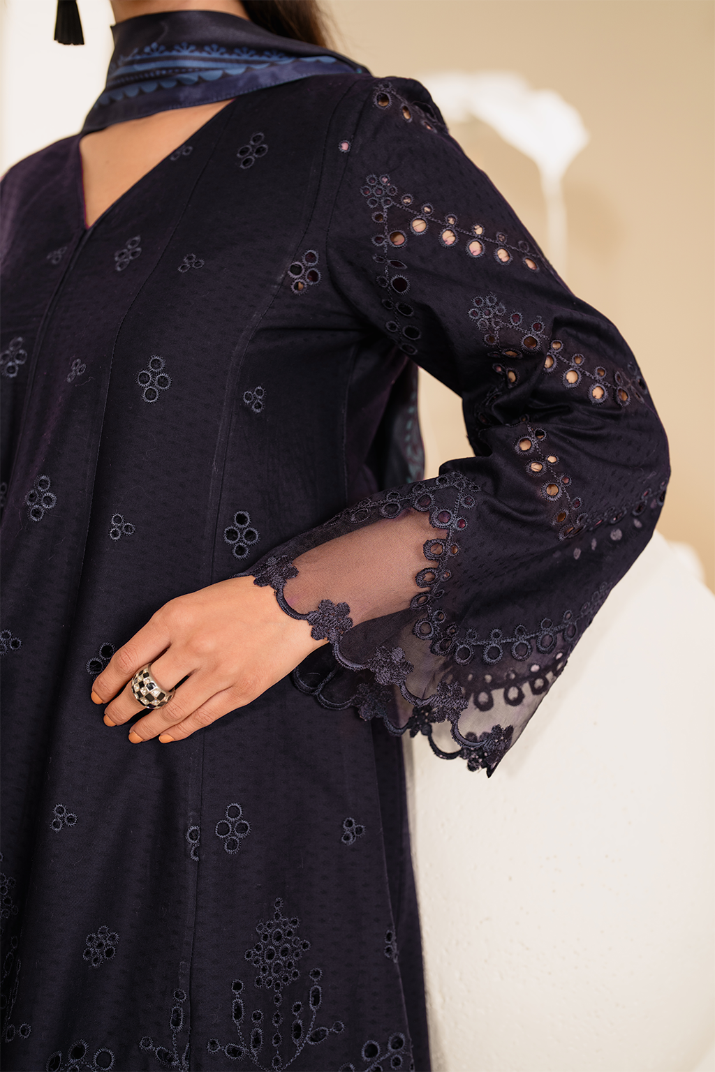 UE-427 Embroidered Textured Lawn