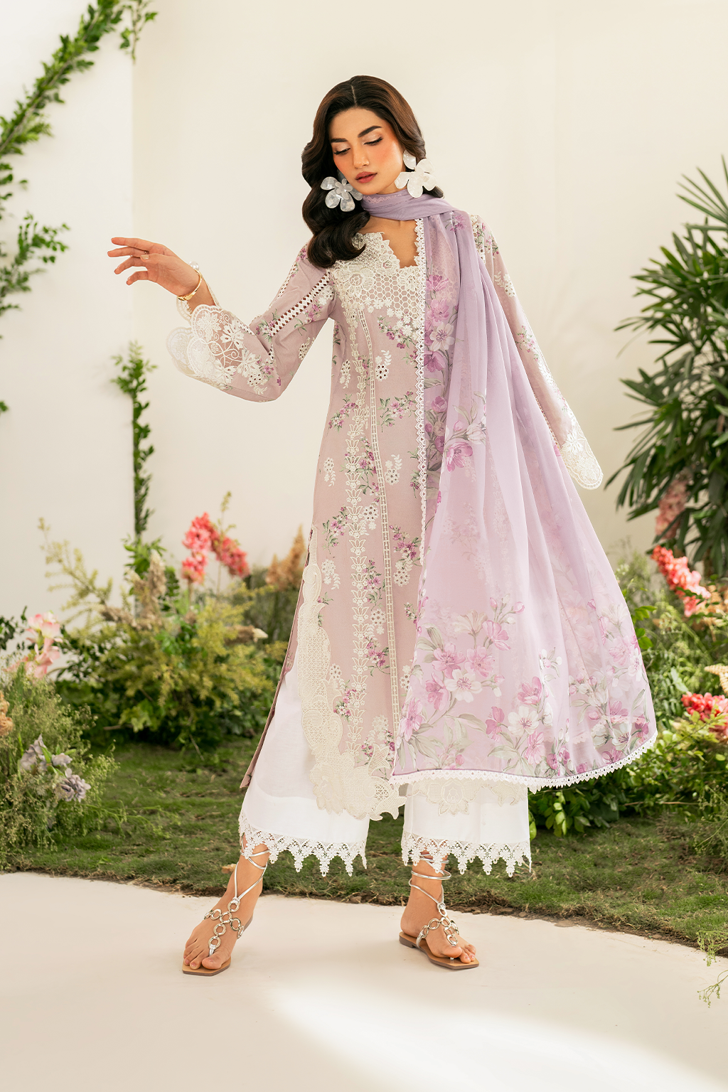 IFE-09 Embroidered Lawn