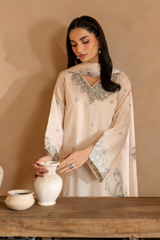UE-485  Embroidered Lawn