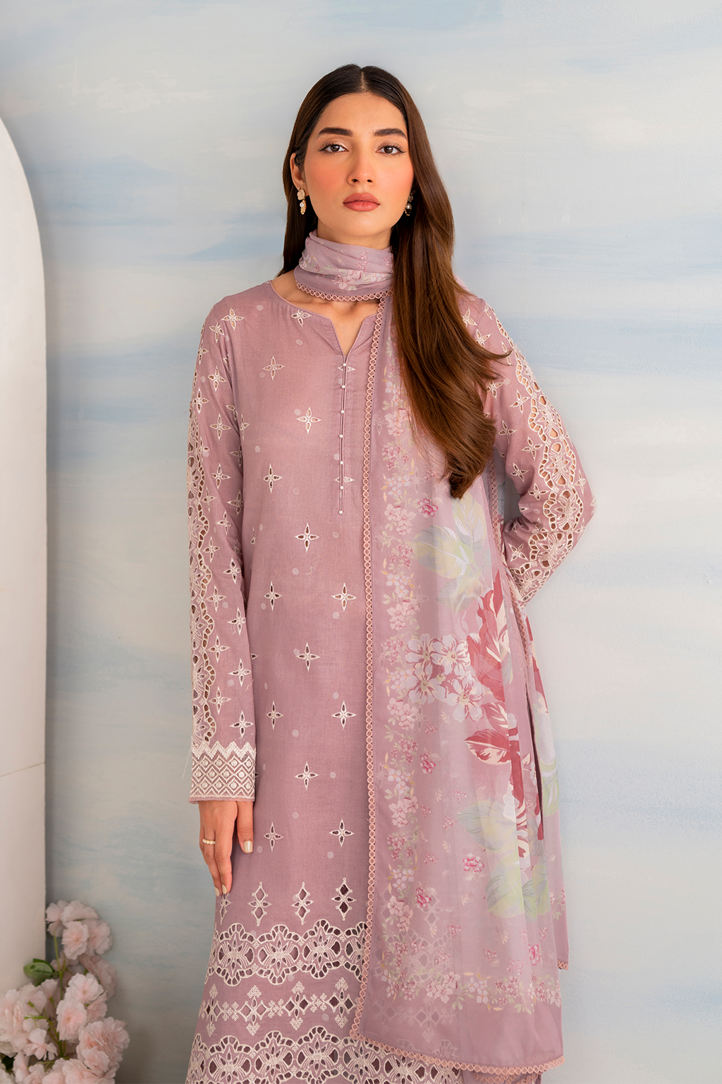 IGL-04 Embroidered Lawn