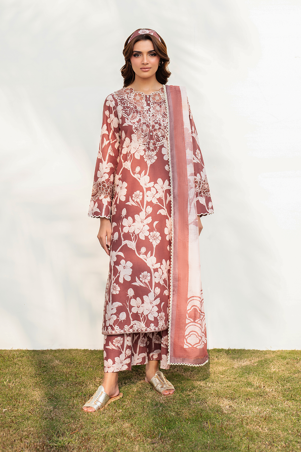 UE-386 Printed Lawn