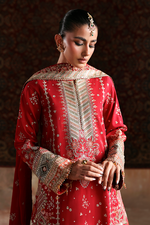 MAHGUL - Afsana-e-silk by Emaan Adeel at #VogueClothingStudio