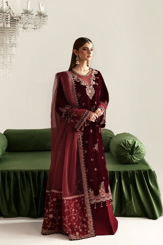 NADIRA Zarposh velvet collection by Emaan Adeel at #VogueClothingStudio