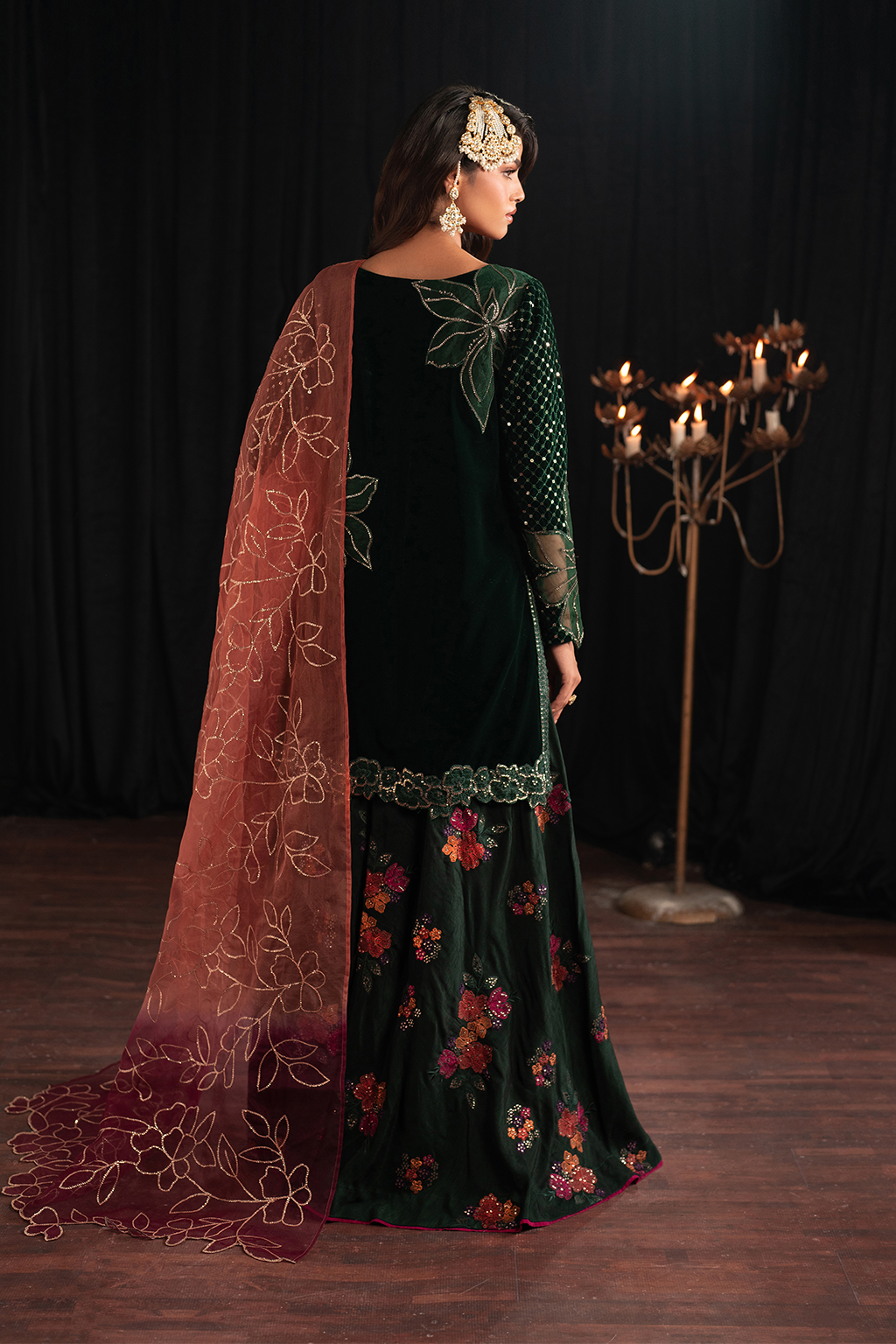 IV-53 Embroidered Velvet - Iznik