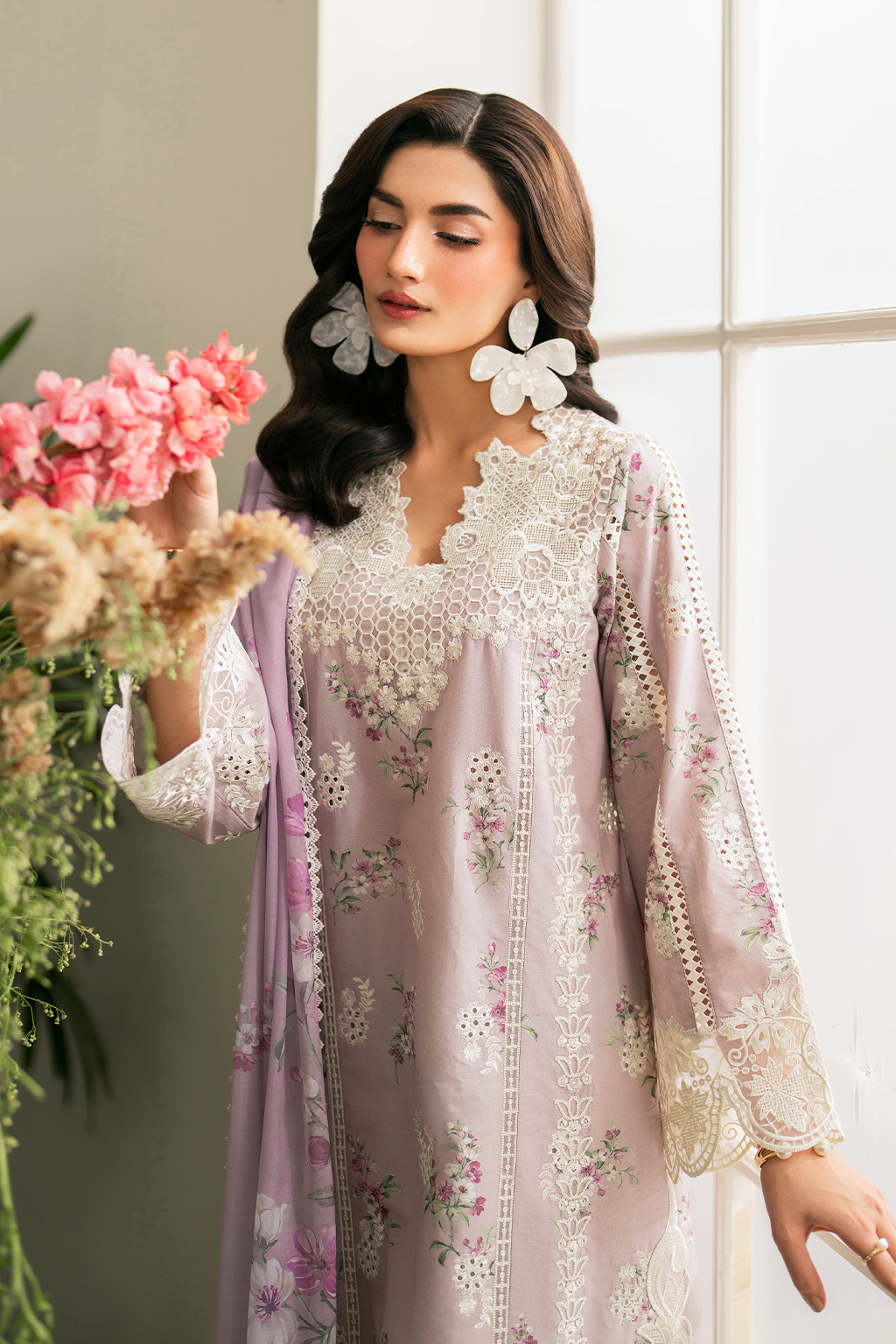 IFE-09 Embroidered Lawn