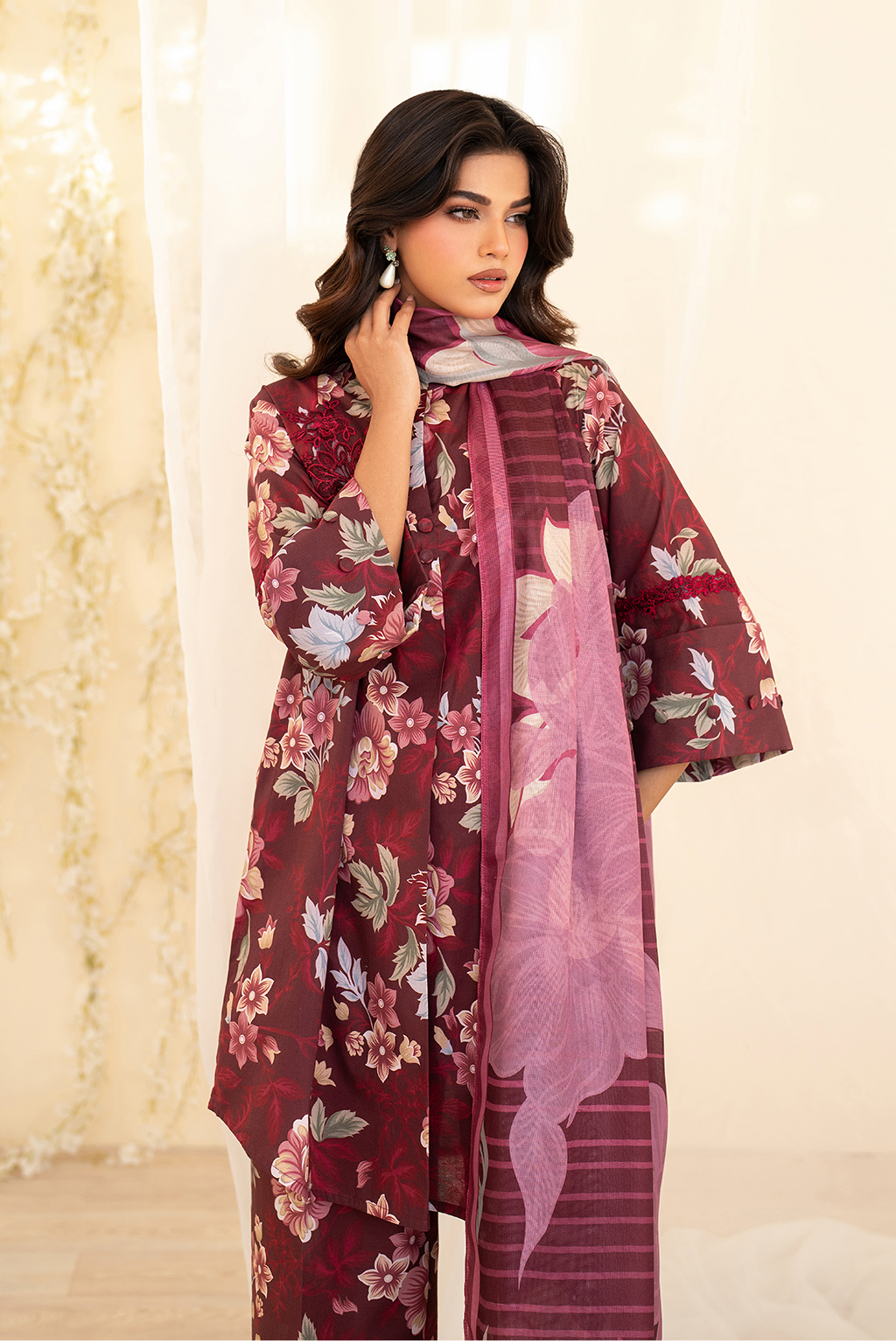 UE-439  Printed Lawn