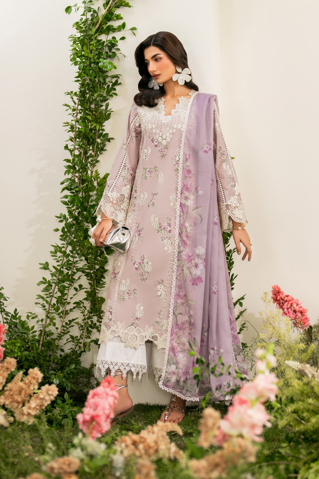 IFE-09 Embroidered Lawn