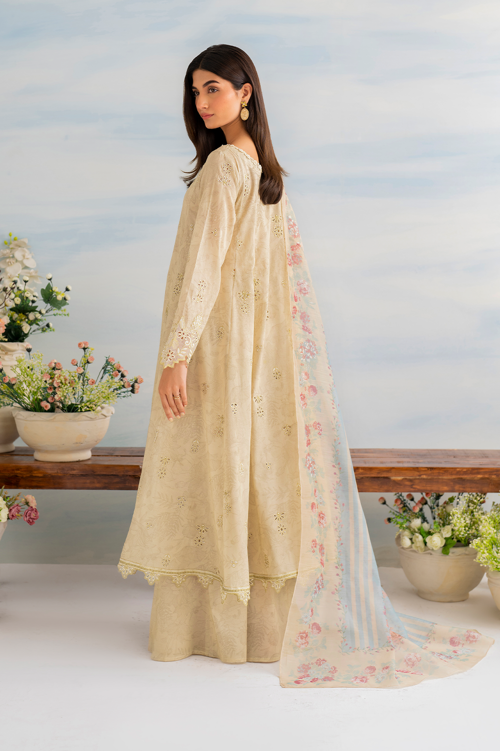 IGL-03 Embroidered Lawn