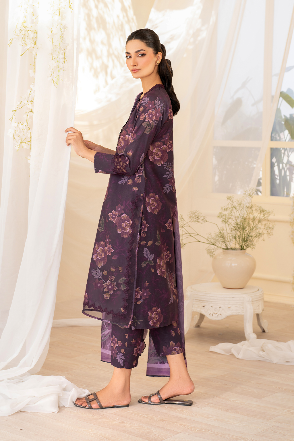 UE-441  Printed Lawn