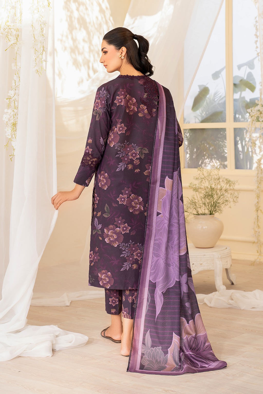 UE-441  Printed Lawn