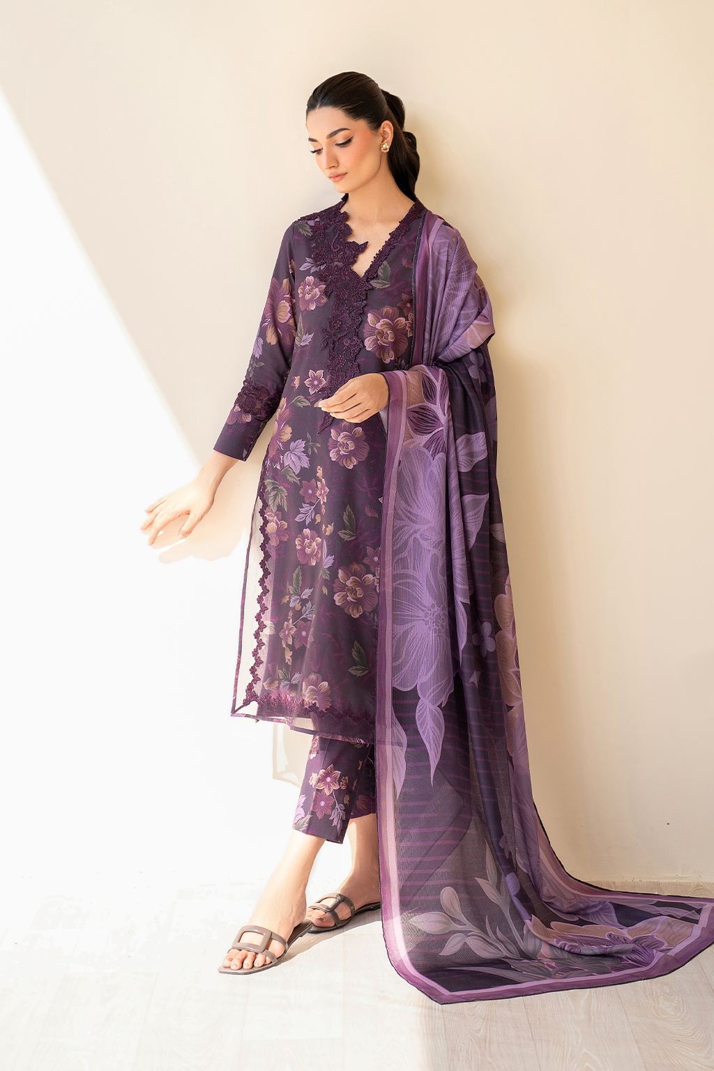 UE-441  Printed Lawn