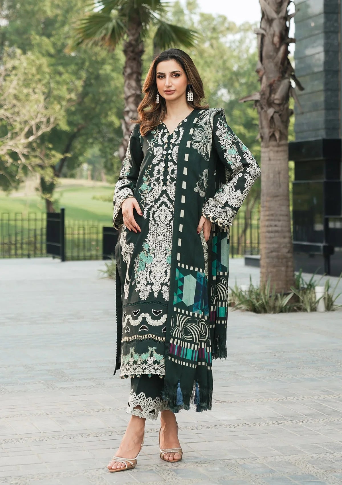 EMBROIDERED KHADDAR FRONT and PURE PASHMINA PRINTED SHAWL from Elaf Winter Pashmina Shawl Collection 2024