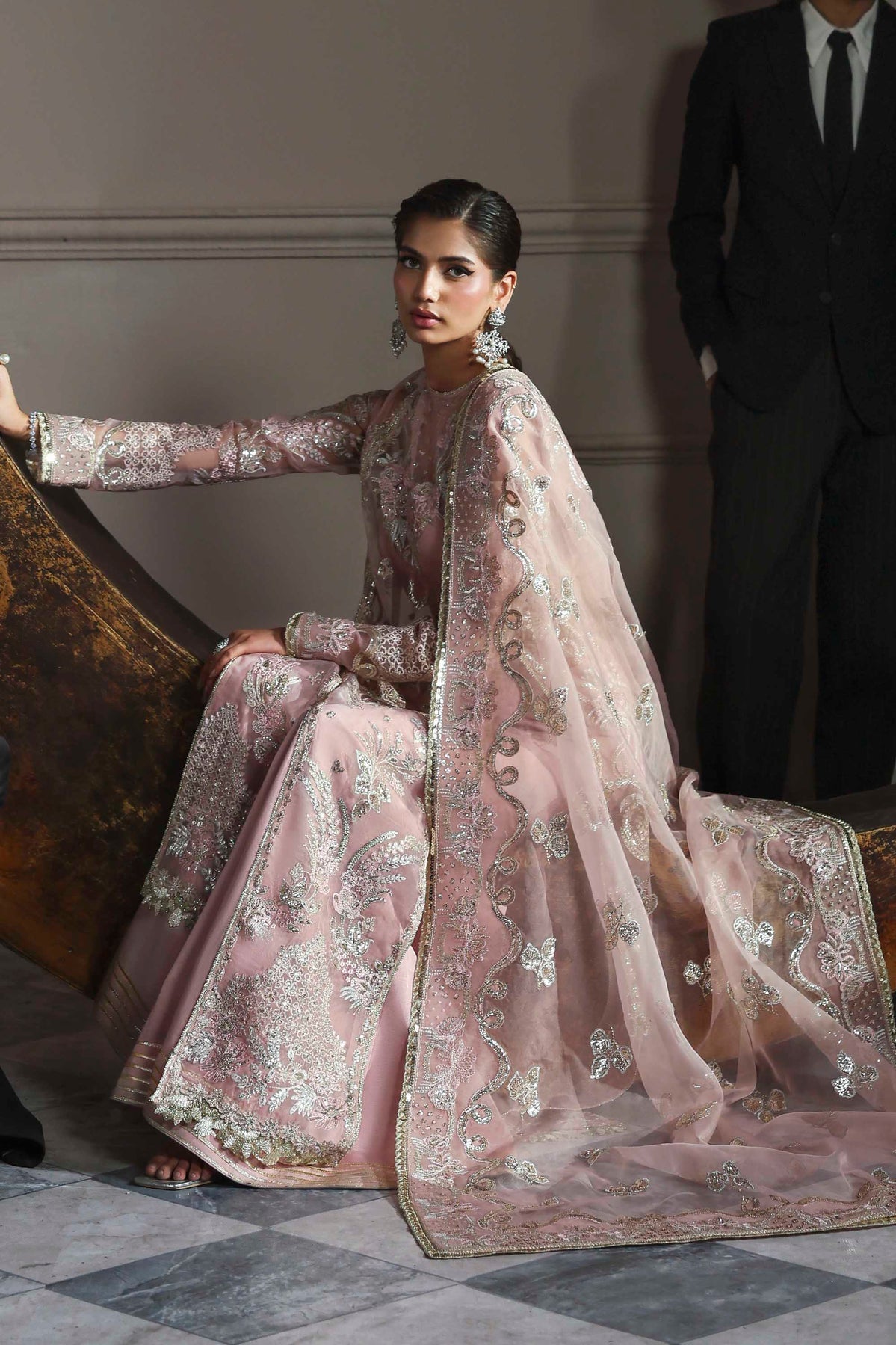 1586  Shahmeena - Mastani Luxury Formals