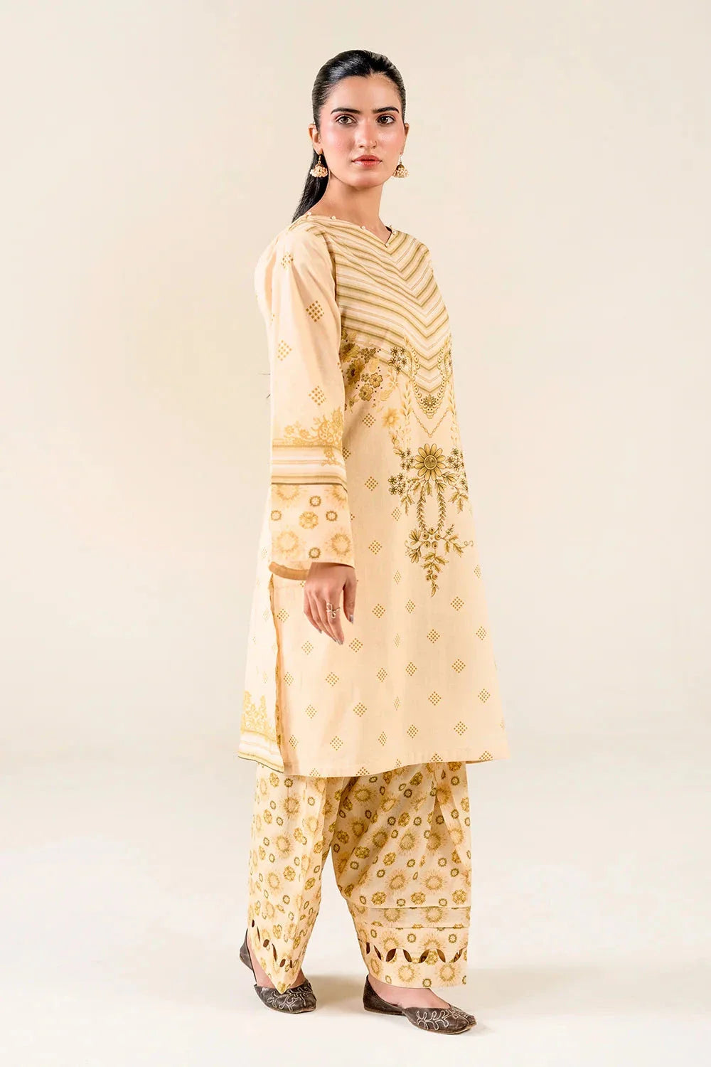2PC Unstitched Printed Lawn Shirt and Trouser I KST-3843 Printed KHAS STORES 