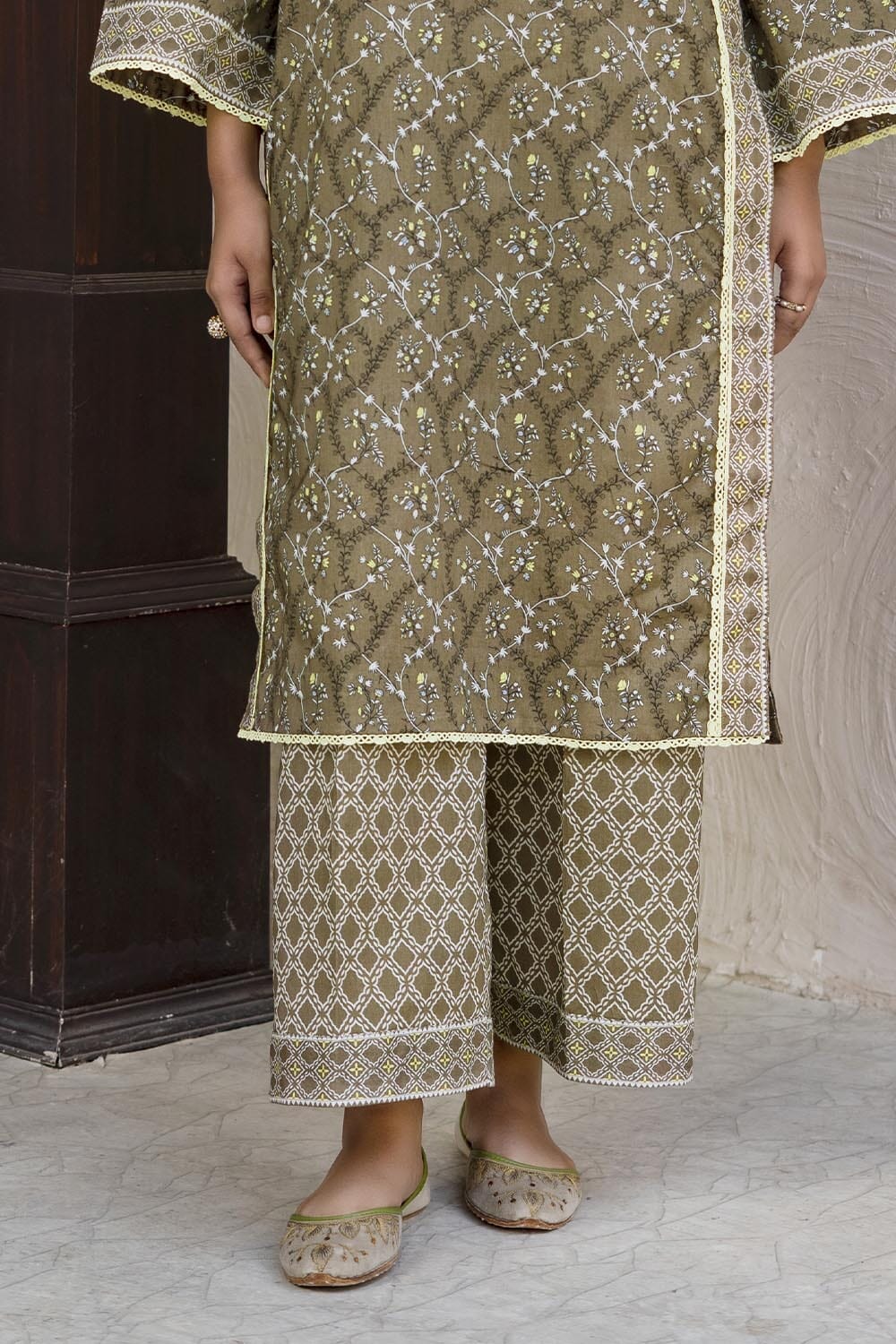 2PC Unstitched Printed Lawn Shirt and Trouser KST-4063 Printed KHAS STORES 