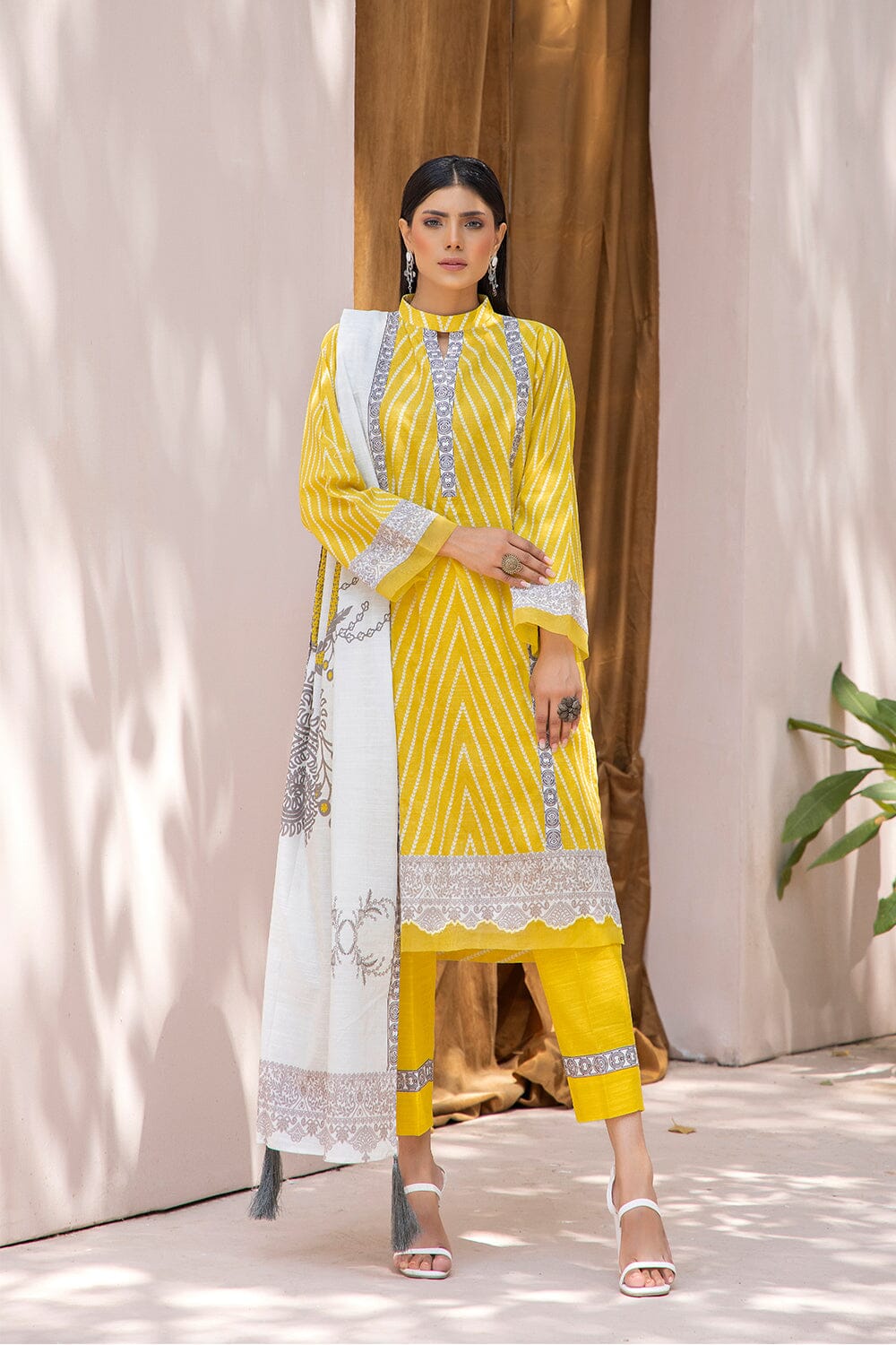 3 Pcs Unstitched Khaddar SUIT KKH-2207 KHAS STORES 