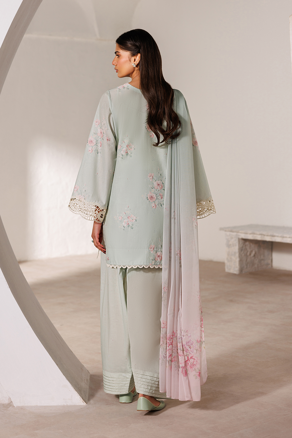 UE-633 Printed Lawn