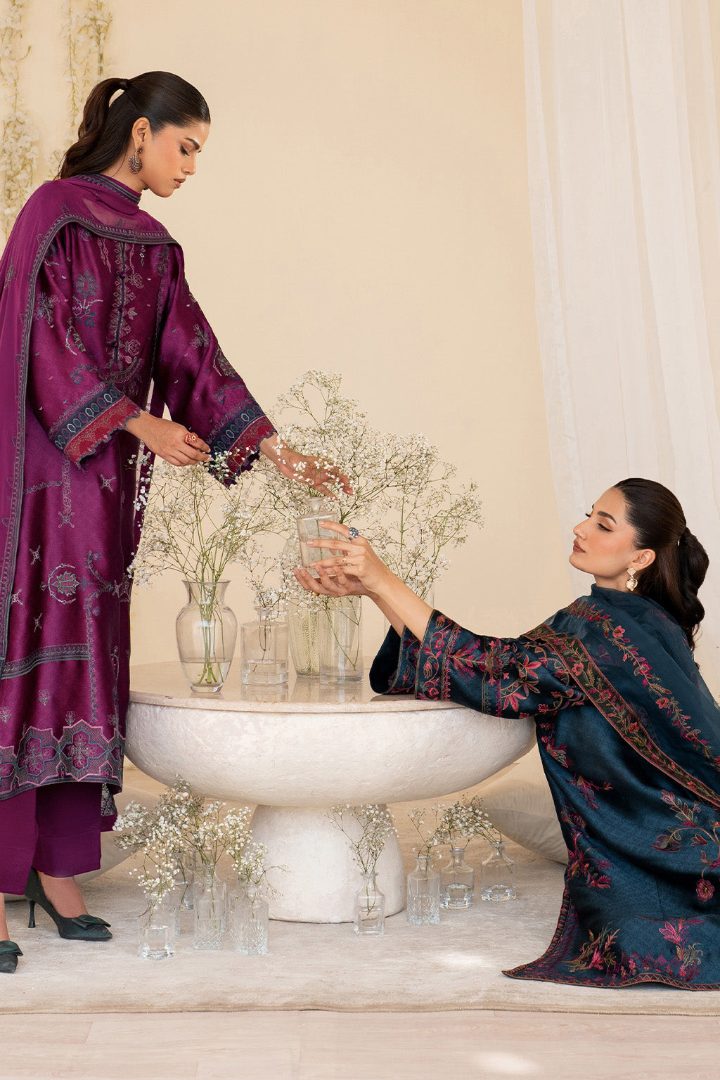 UE-379 Embroidered Pure Jacquard Silk