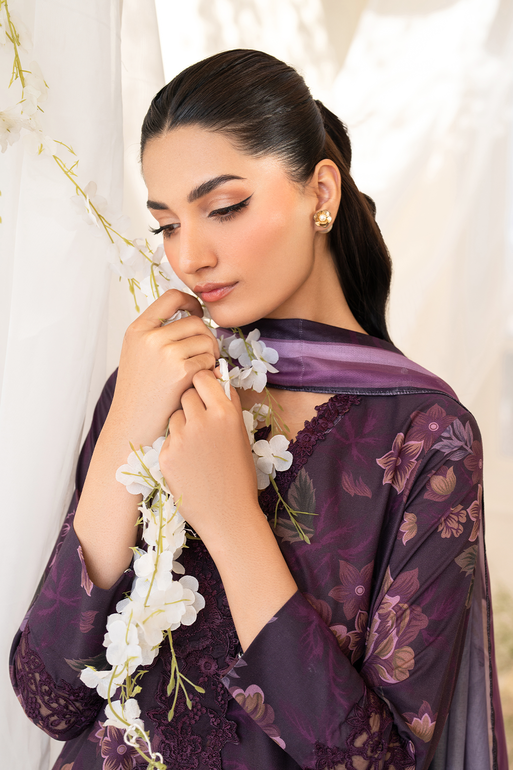 UE-441  Printed Lawn