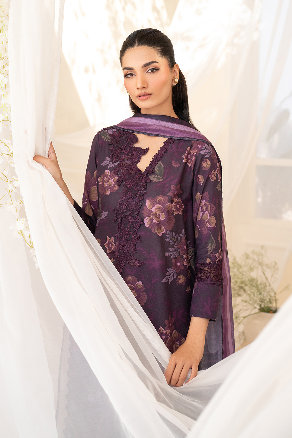 UE-441  Printed Lawn