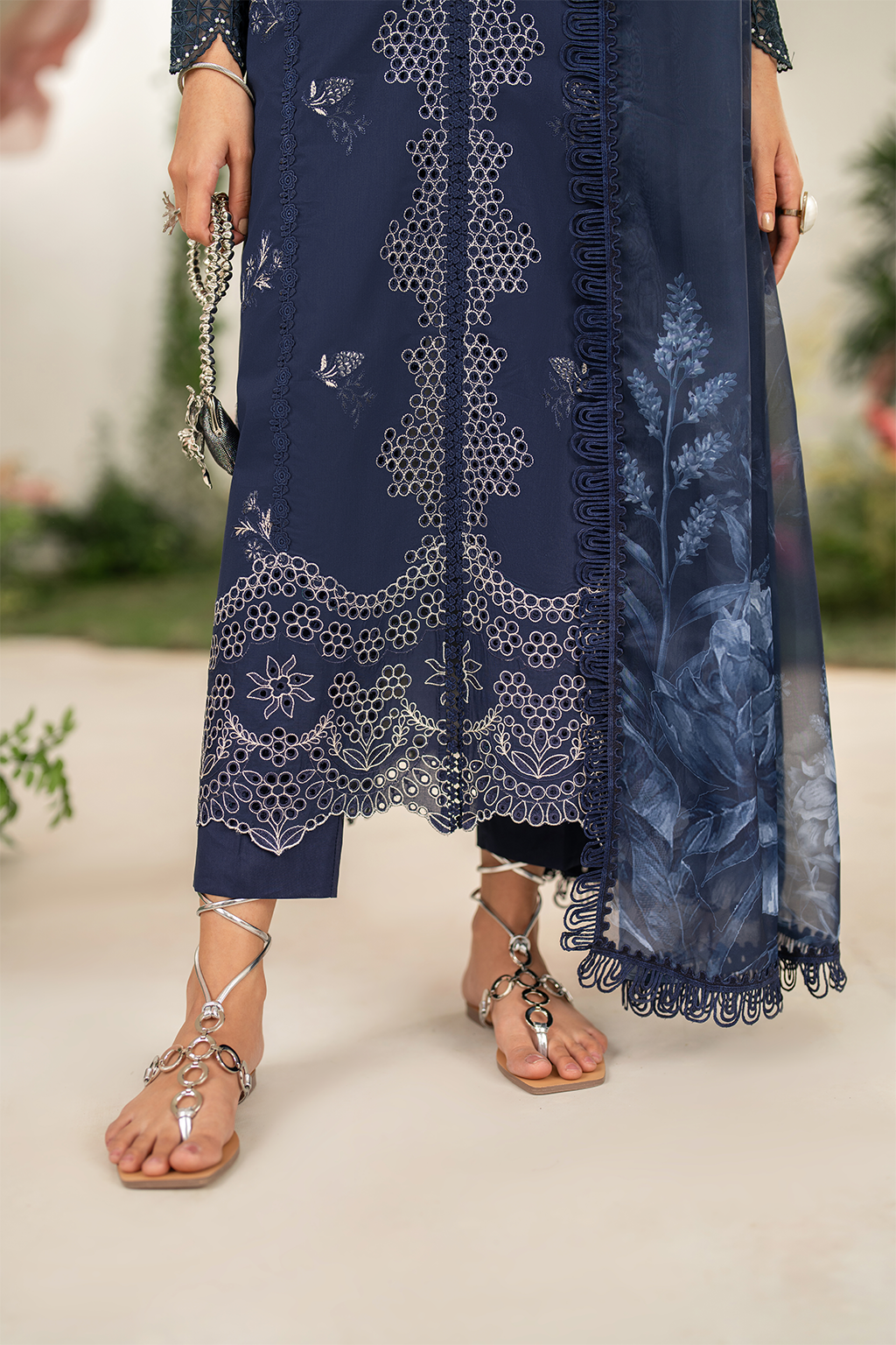 IFE-04 Embroidered Lawn