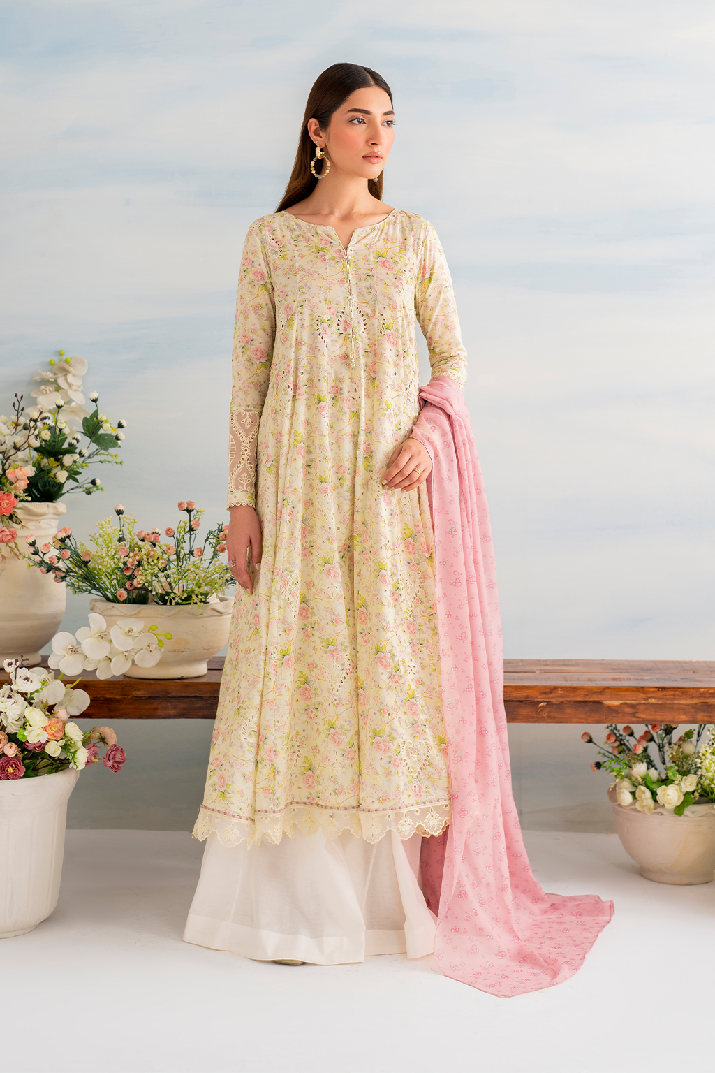 IGL-07 Embroidered Lawn