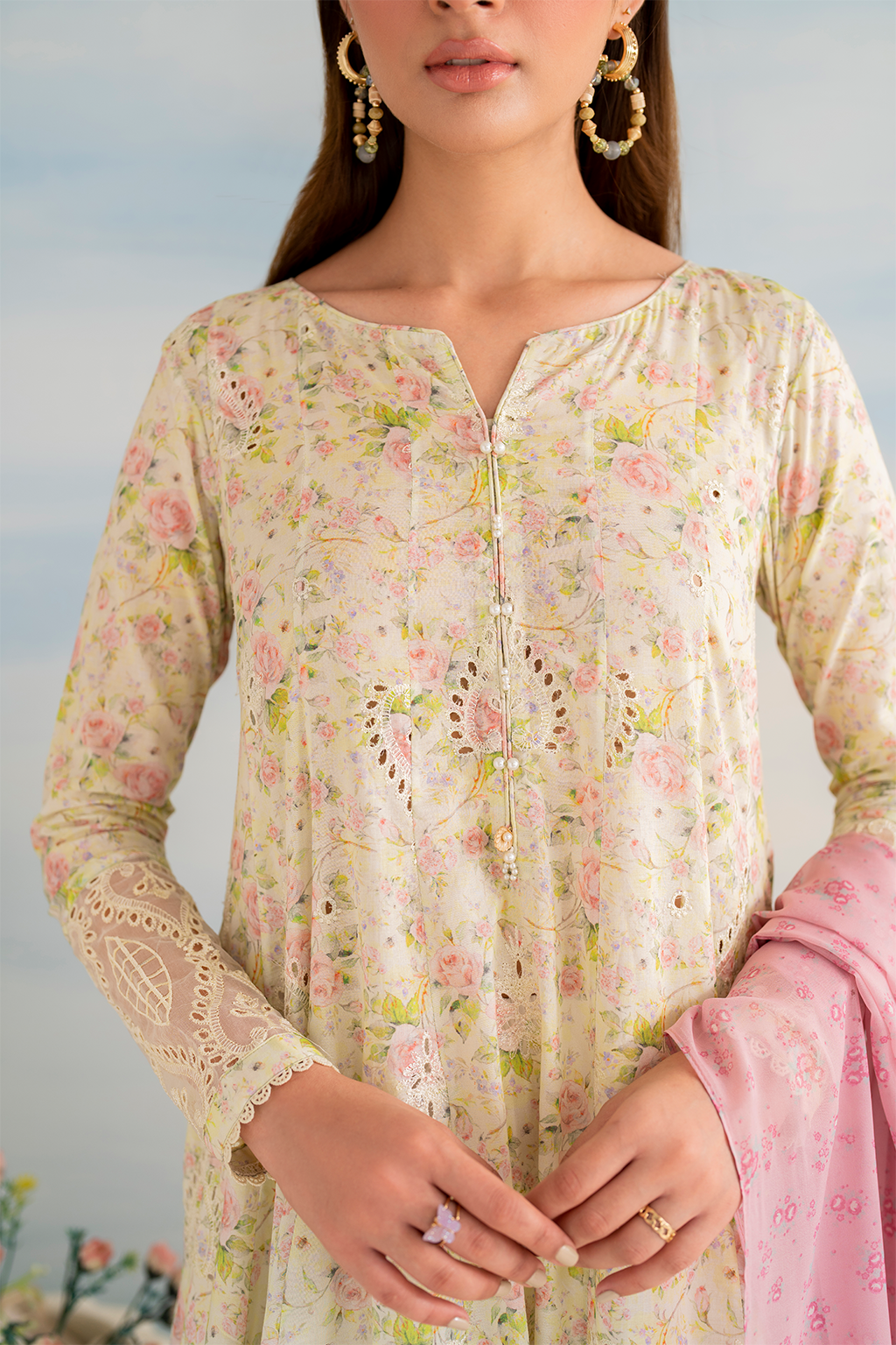 IGL-07 Embroidered Lawn