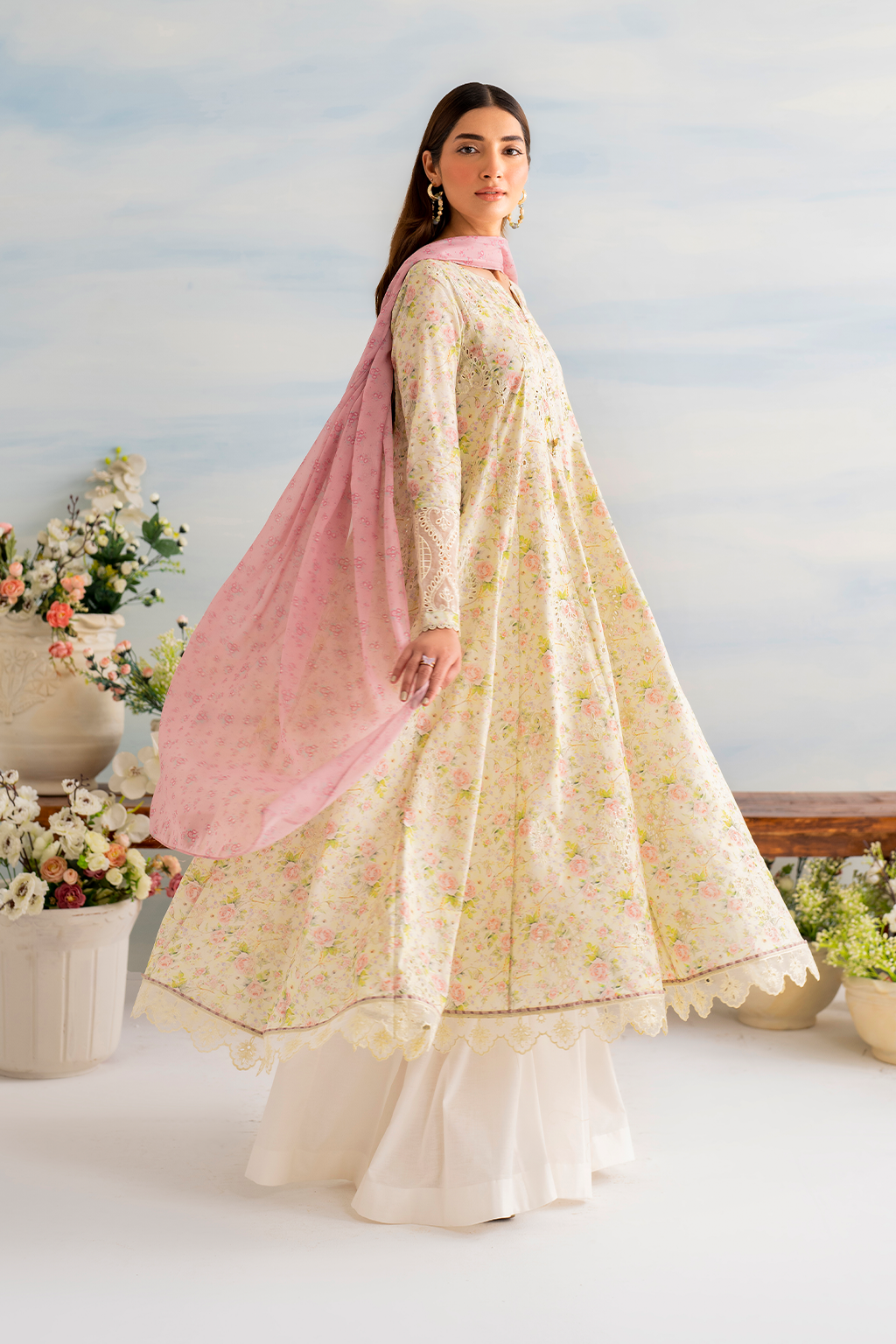 IGL-07 Embroidered Lawn