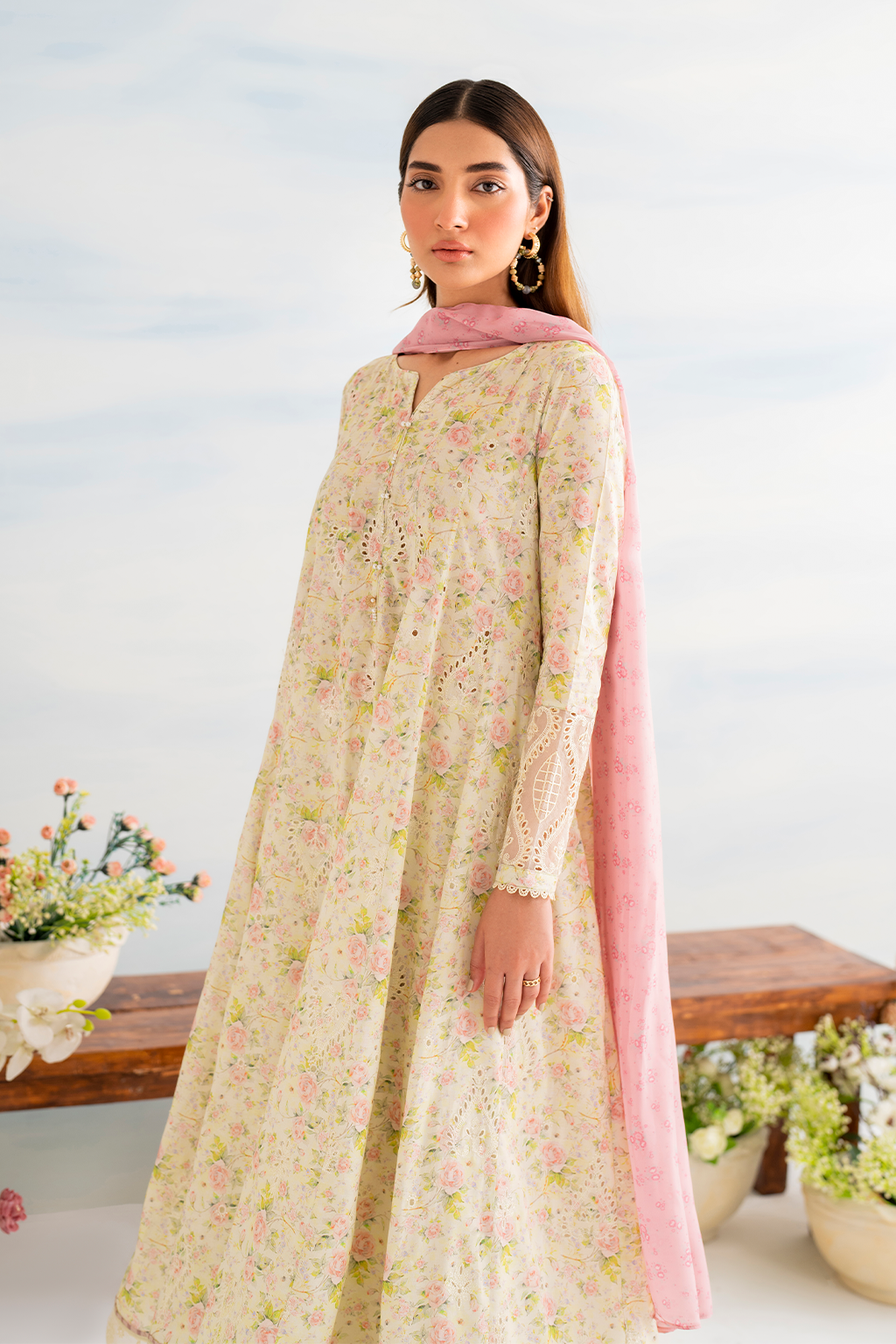 IGL-07 Embroidered Lawn