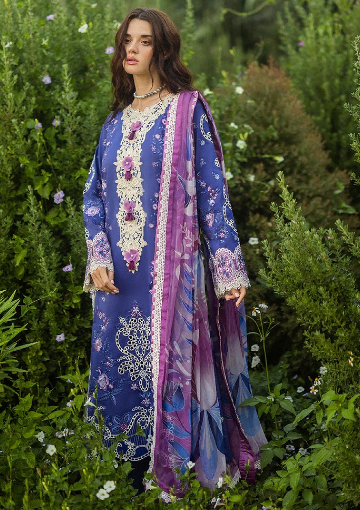 Dreamisy Daisy secret Garden Hemline by Mushq