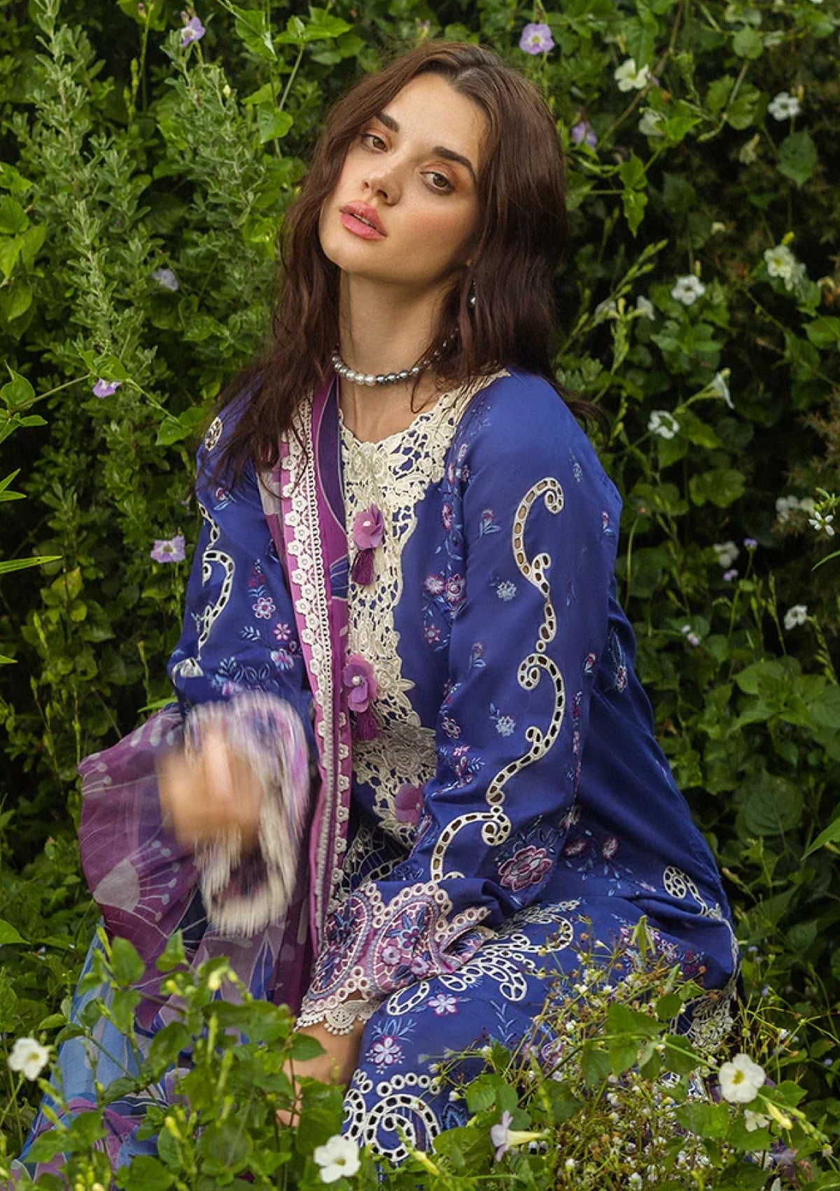 Dreamisy Daisy secret Garden Hemline by Mushq