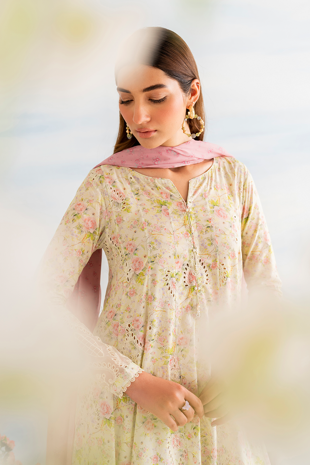 IGL-07 Embroidered Lawn