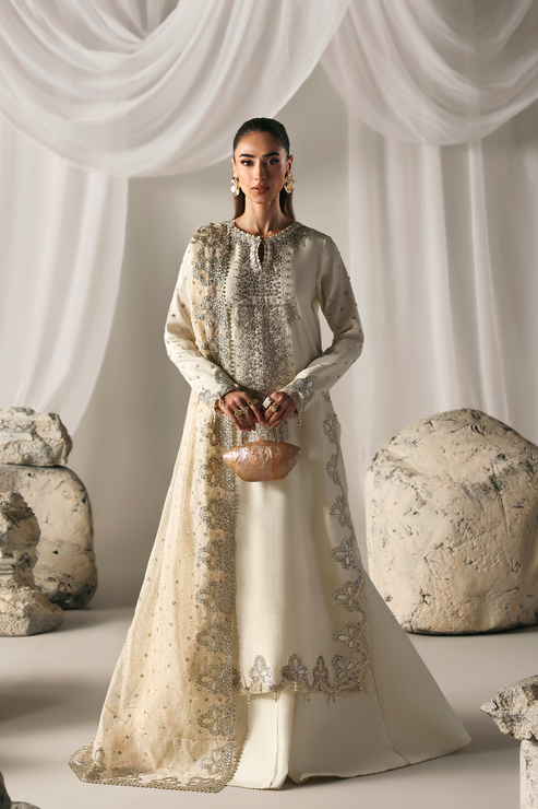 MISTY DAWN - Serein luxe silk by Emaan Adeel at #VogueClothingStudio
