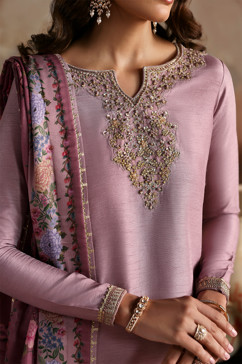 ZAREEN - Afsana-e-silk by Emaan Adeel at #VogueClothingStudio