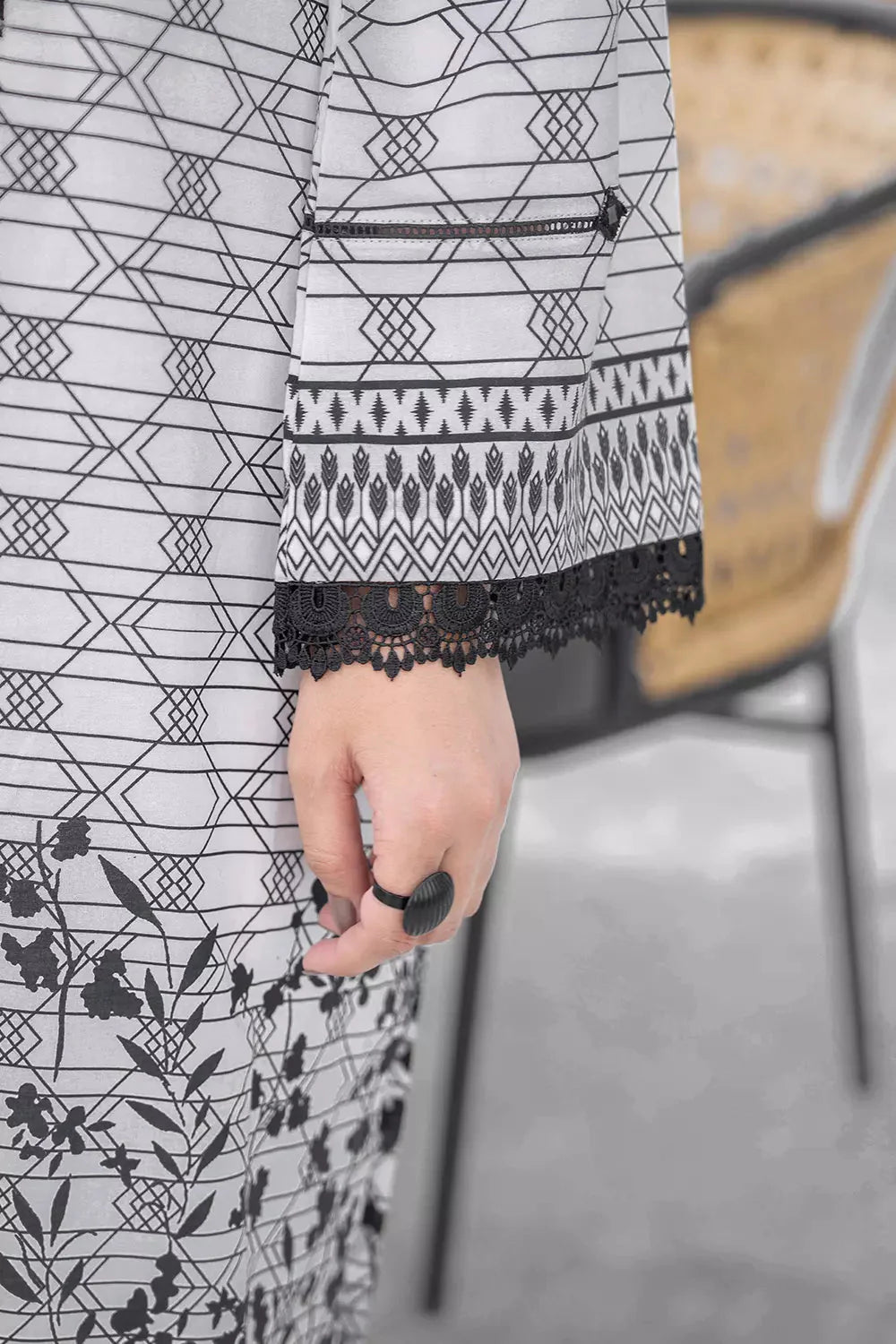 3PC Embroidered Unstitched Lawn Suit KL-2732 Embroidered KHAS STORES 