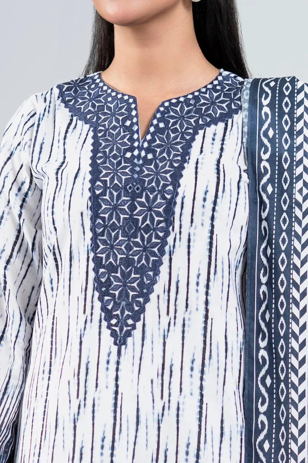 3PC Embroidered Unstitched Lawn Suit | KL-3976 Embroidered KHAS STORES 