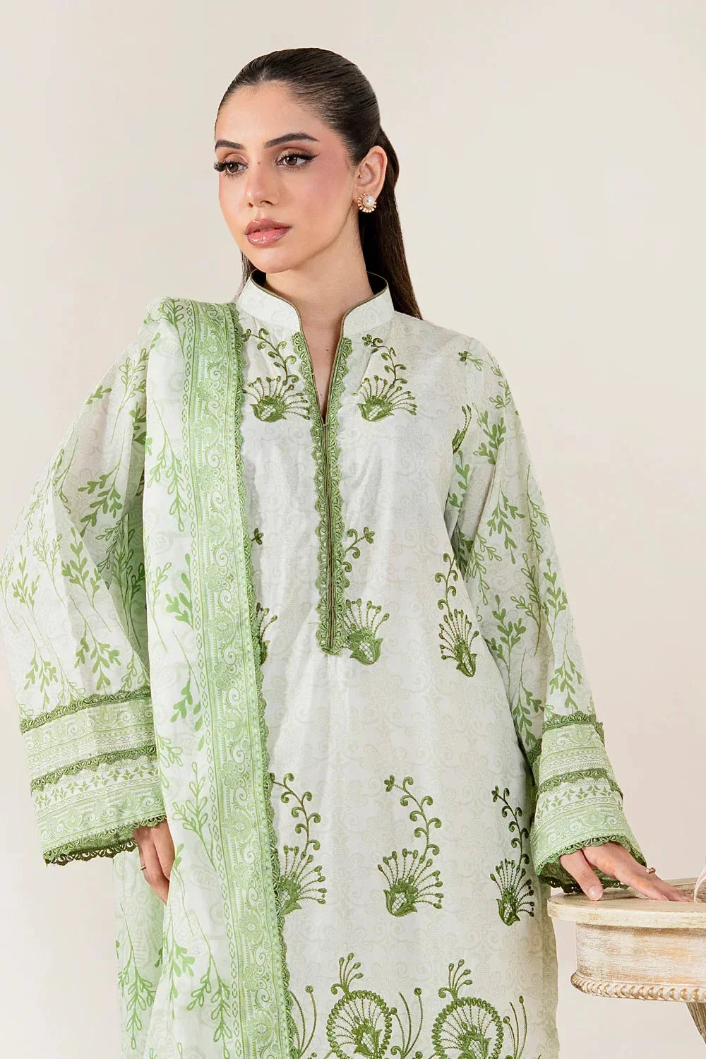 3PC Embroidered Unstitched Lawn Suit | KL-4082 Embroidered KHAS STORES 