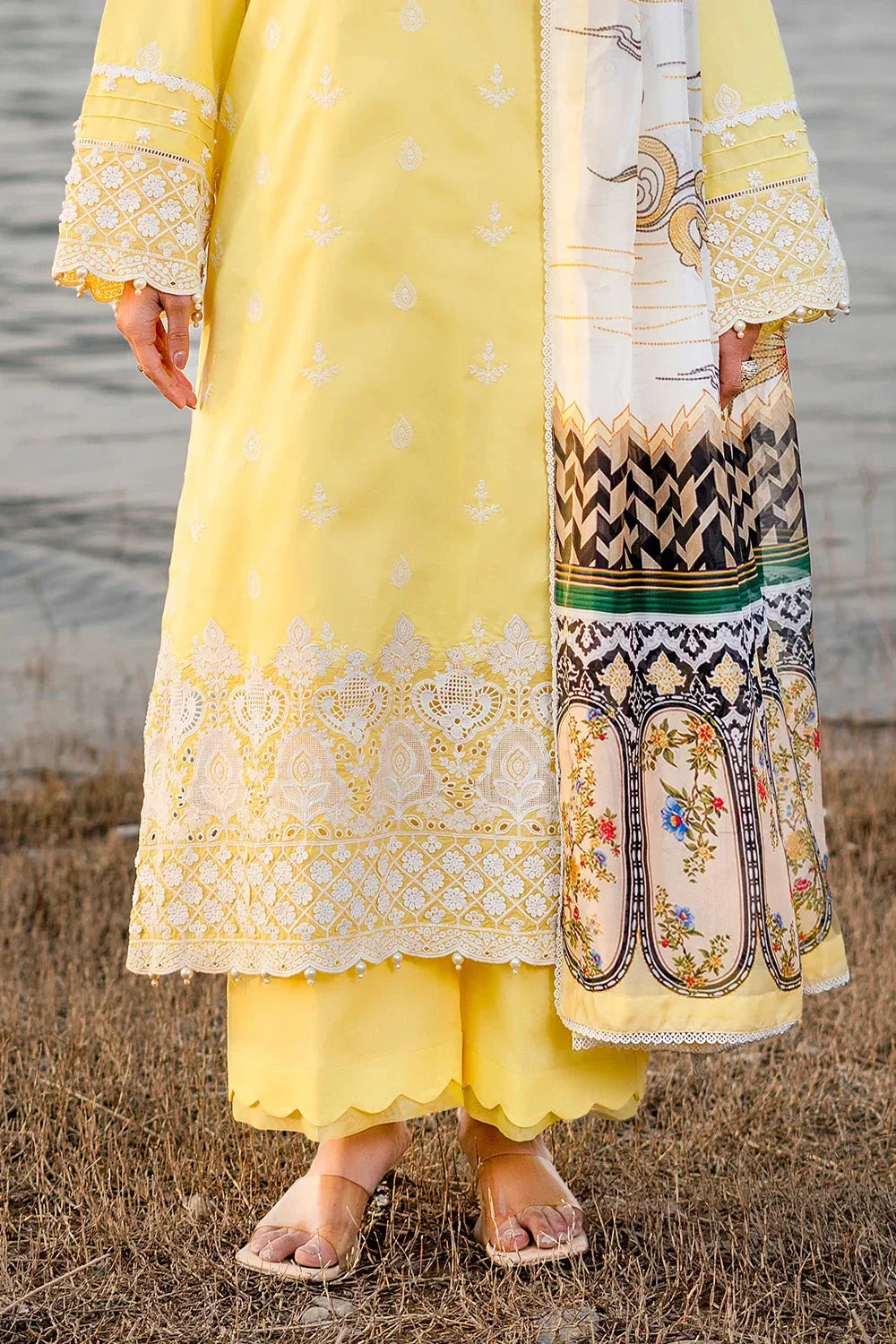 3PC Embroidered Unstitched Lawn Suit | KSE-3798 Embroidered KHAS STORES 