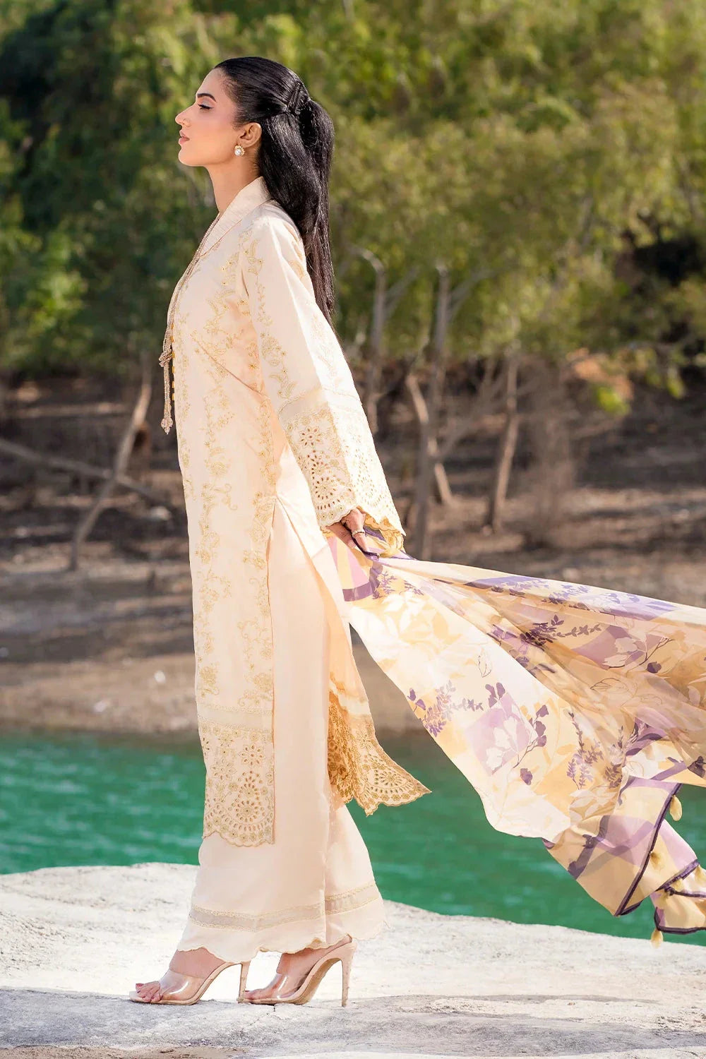 3PC Embroidered Unstitched Lawn Suit | KSE-3811 Embroidered KHAS STORES 