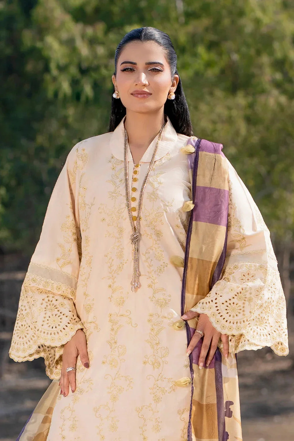 3PC Embroidered Unstitched Lawn Suit | KSE-3811 Embroidered KHAS STORES 