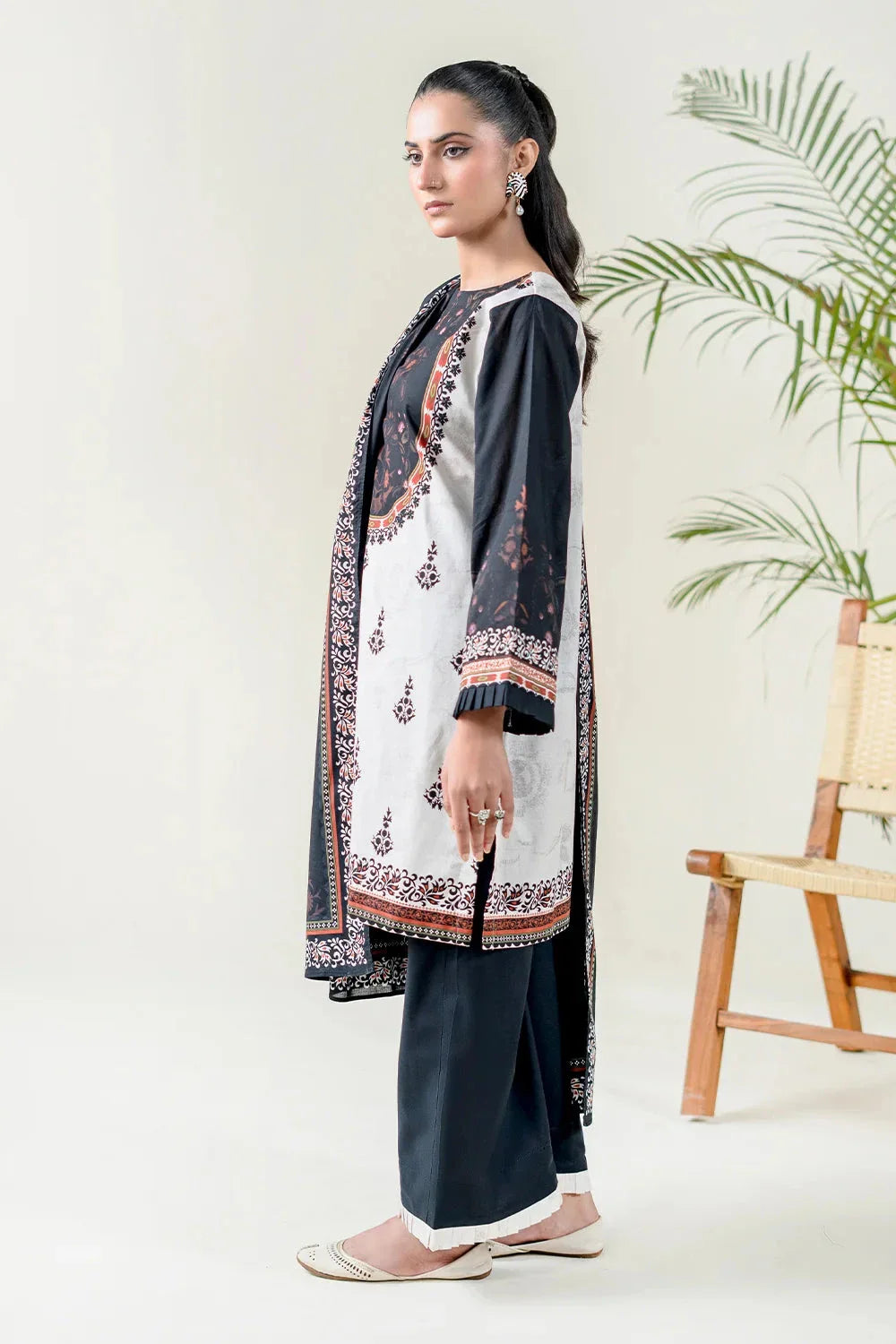 3PC Stitched Printed Lawn Suit | RTW-KLA-3884 Printed KHAS STORES 