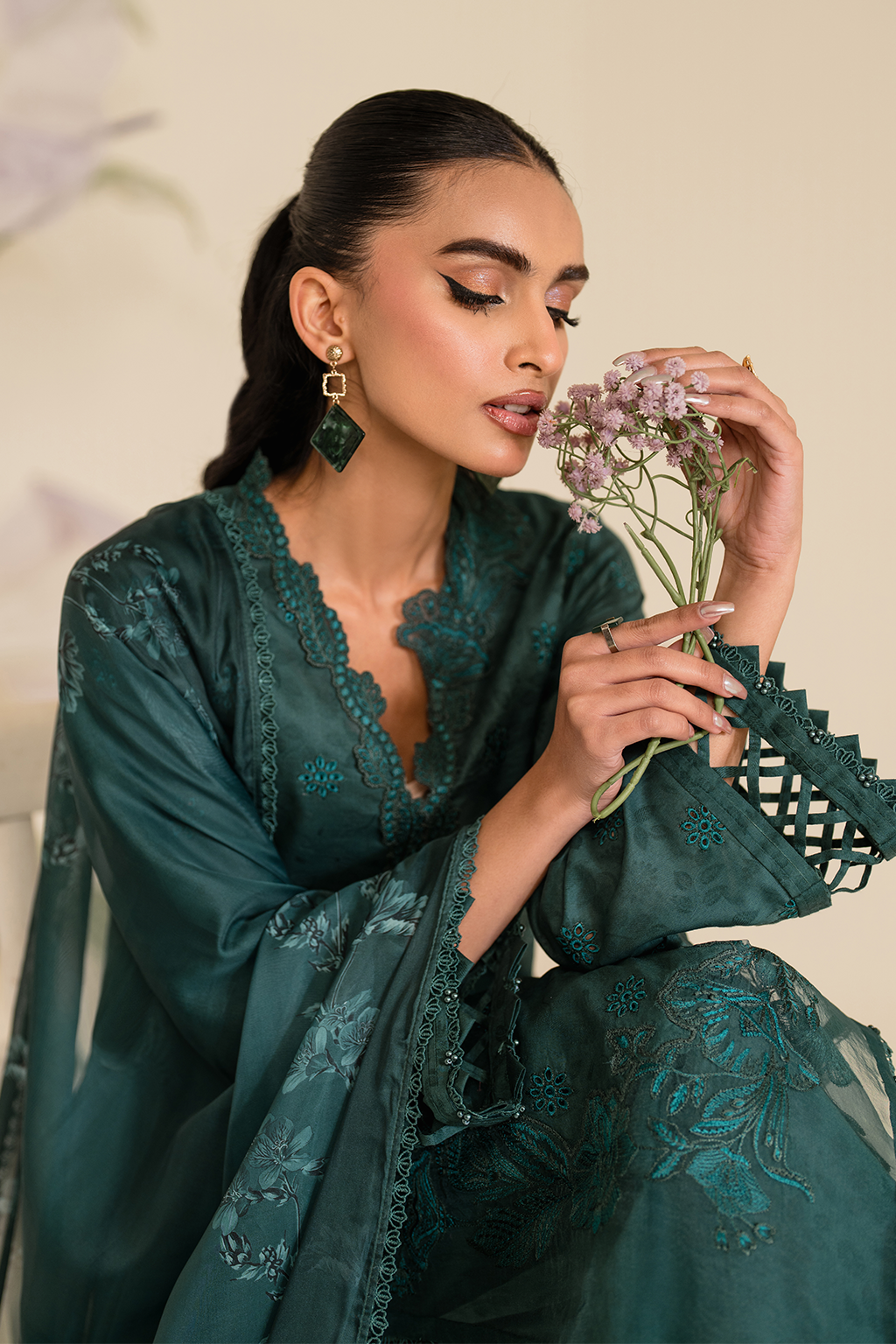 UE-429 Embroidered Textured Lawn