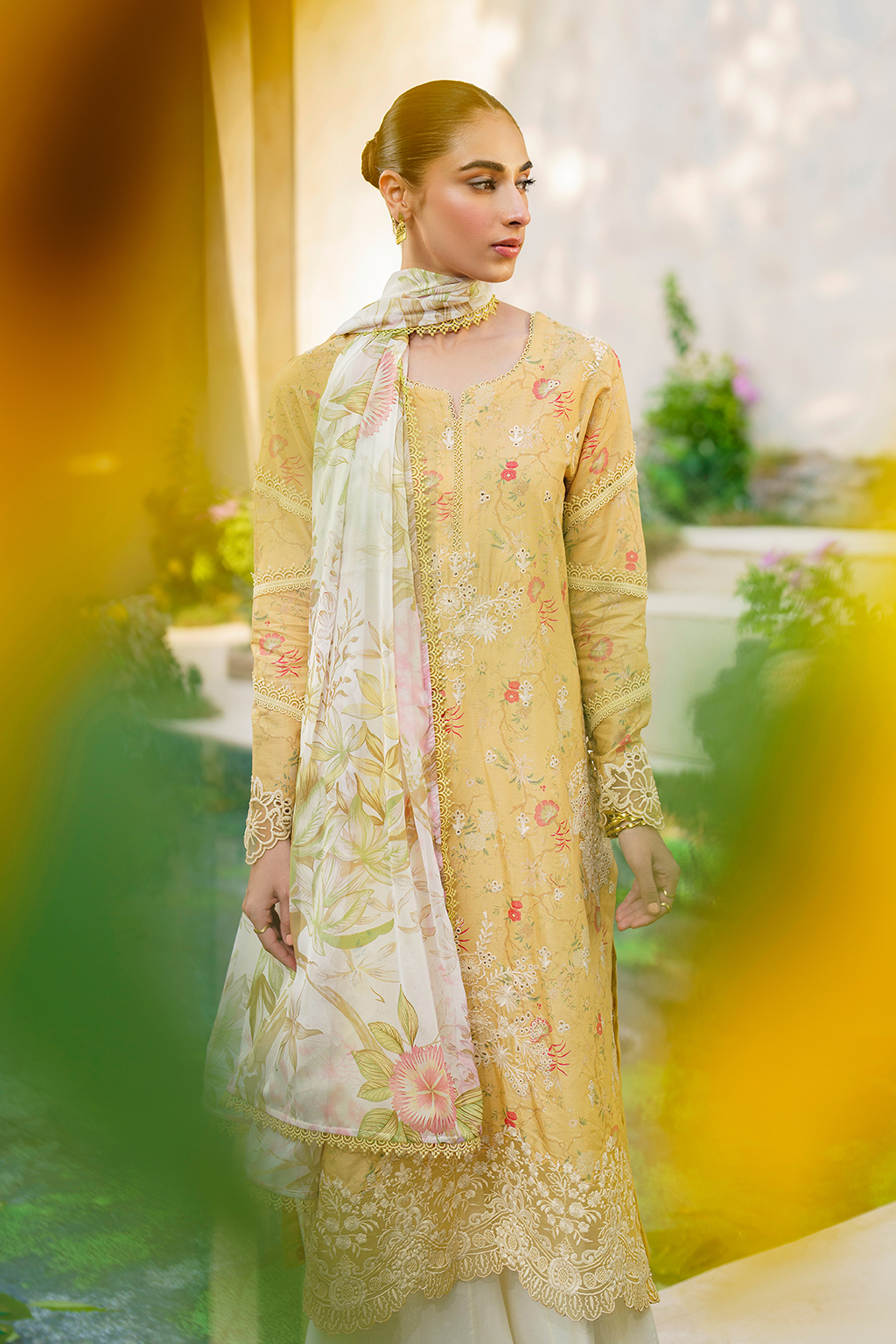 SFL-09 Embroidered Lawn