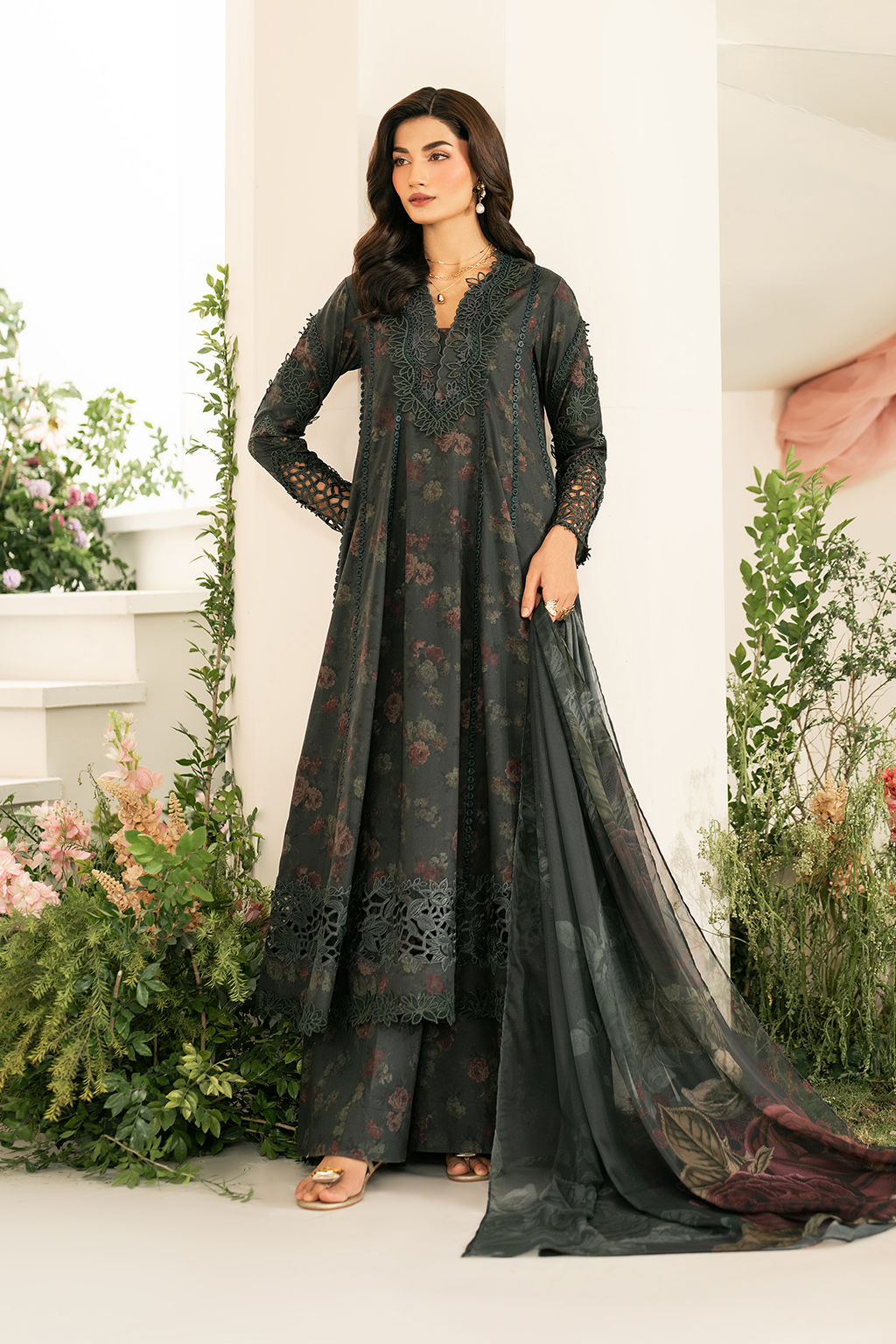 IFE-08 Embroidered Lawn