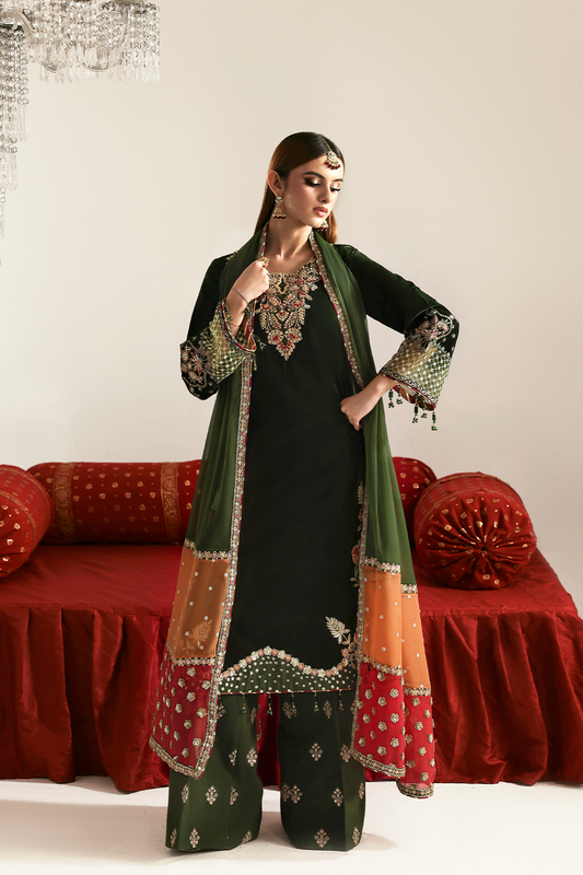 AARISH Zarposh velvet collection by Emaan Adeel at #VogueClothingStudio