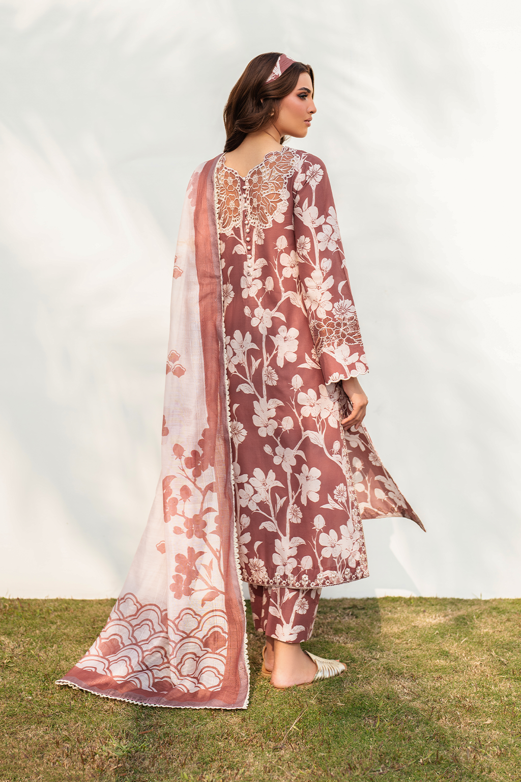 UE-386 Printed Lawn