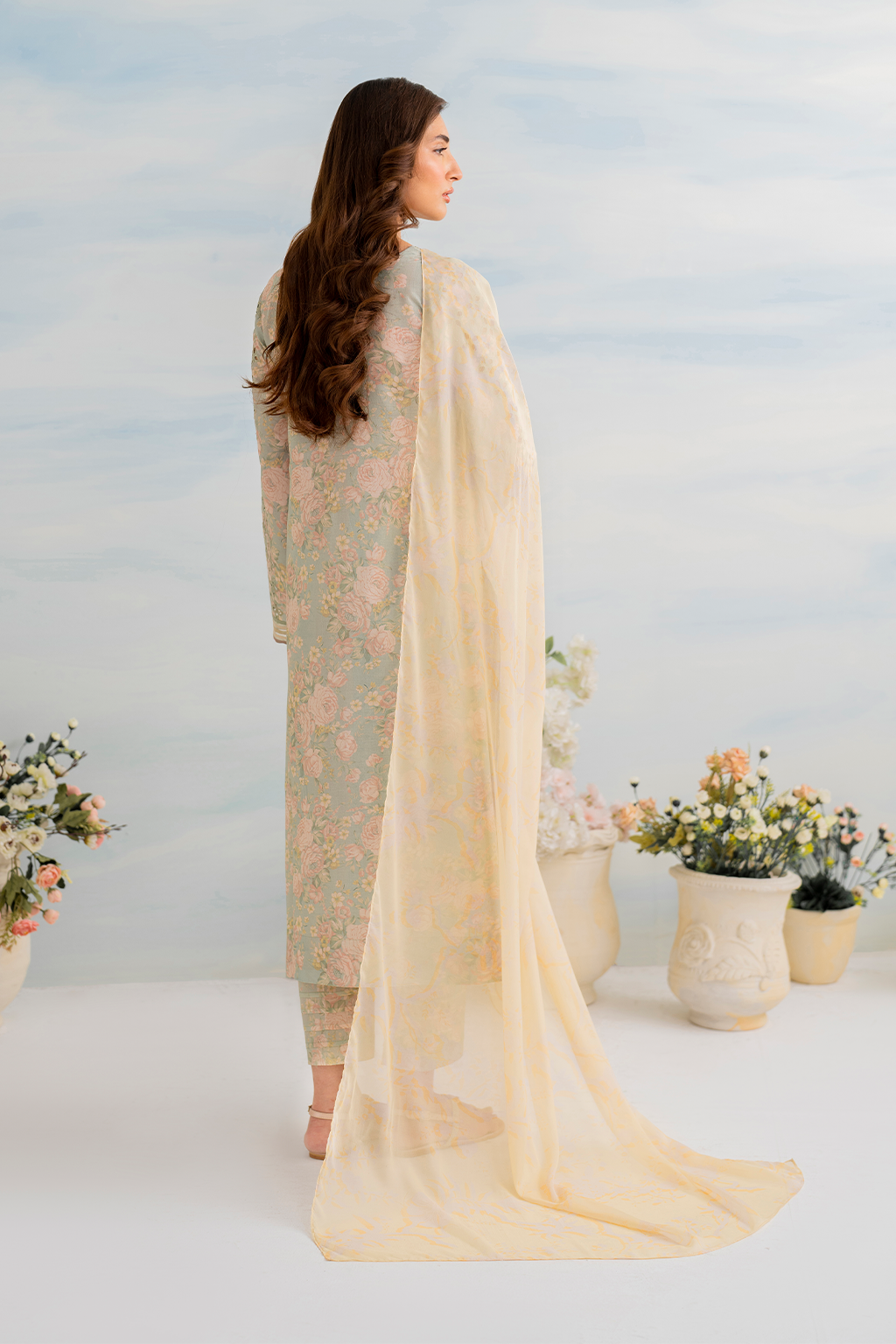 IGL-06 Embroidered Lawn