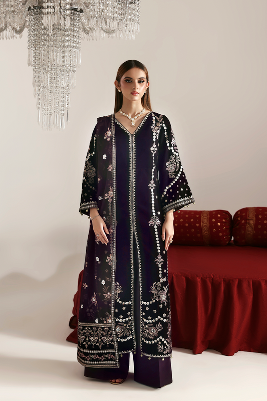 DILNAR Zarposh velvet collection by Emaan Adeel at #VogueClothingStudio