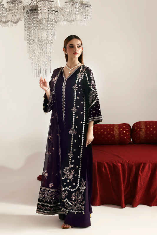 DILNAR Zarposh velvet collection by Emaan Adeel at #VogueClothingStudio