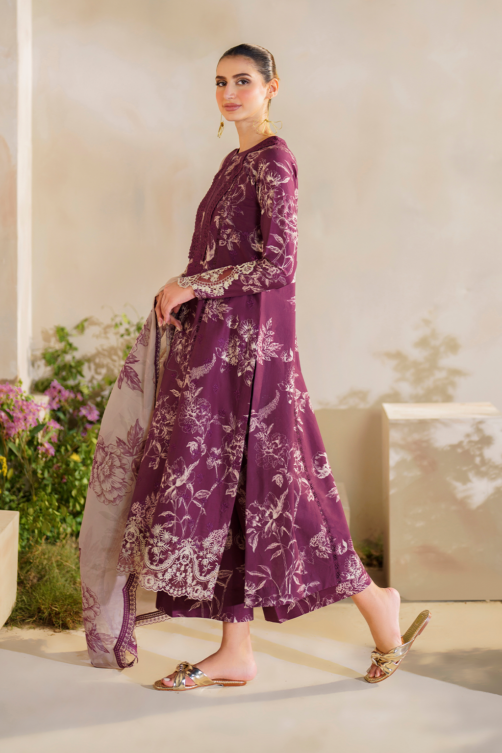 SFL-04 Embroidered Lawn